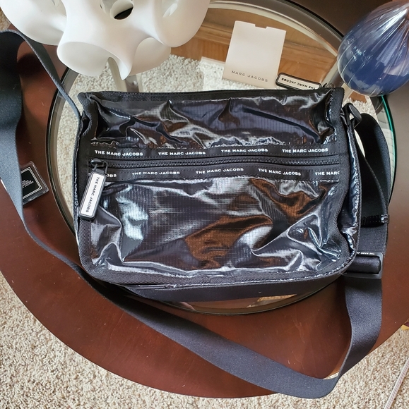 Marc Jacob The Ripstop Messenger bag in Balck - Picture 3 of 8